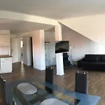 Suedpfalz Mit Balkon & Weinbergblick - Valley Suew Apartment Heuchelheim-Klingen