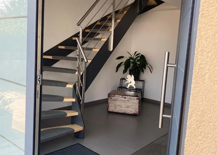 Lägenhet Suedpfalz Mit Balkon & Weinbergblick - Valley Suew *